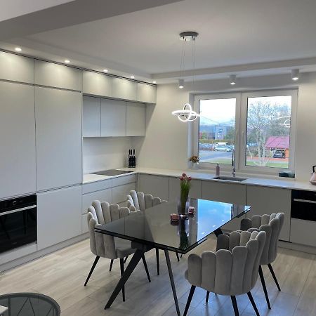 Apartament Luxlook Nowy Sącz Exteriör bild