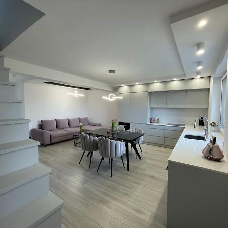 Apartament Luxlook Nowy Sącz Exteriör bild