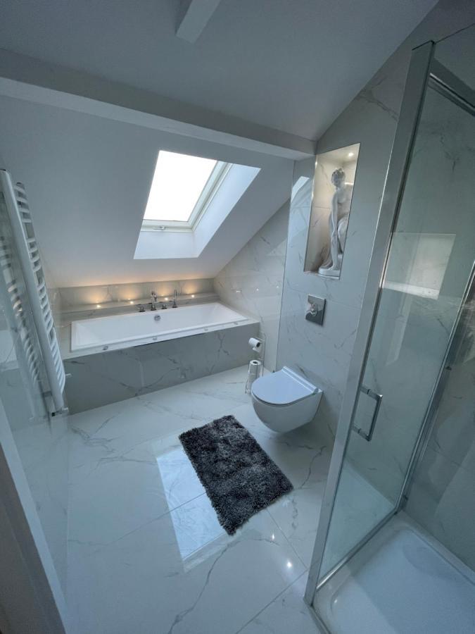 Apartament Luxlook Nowy Sącz Exteriör bild