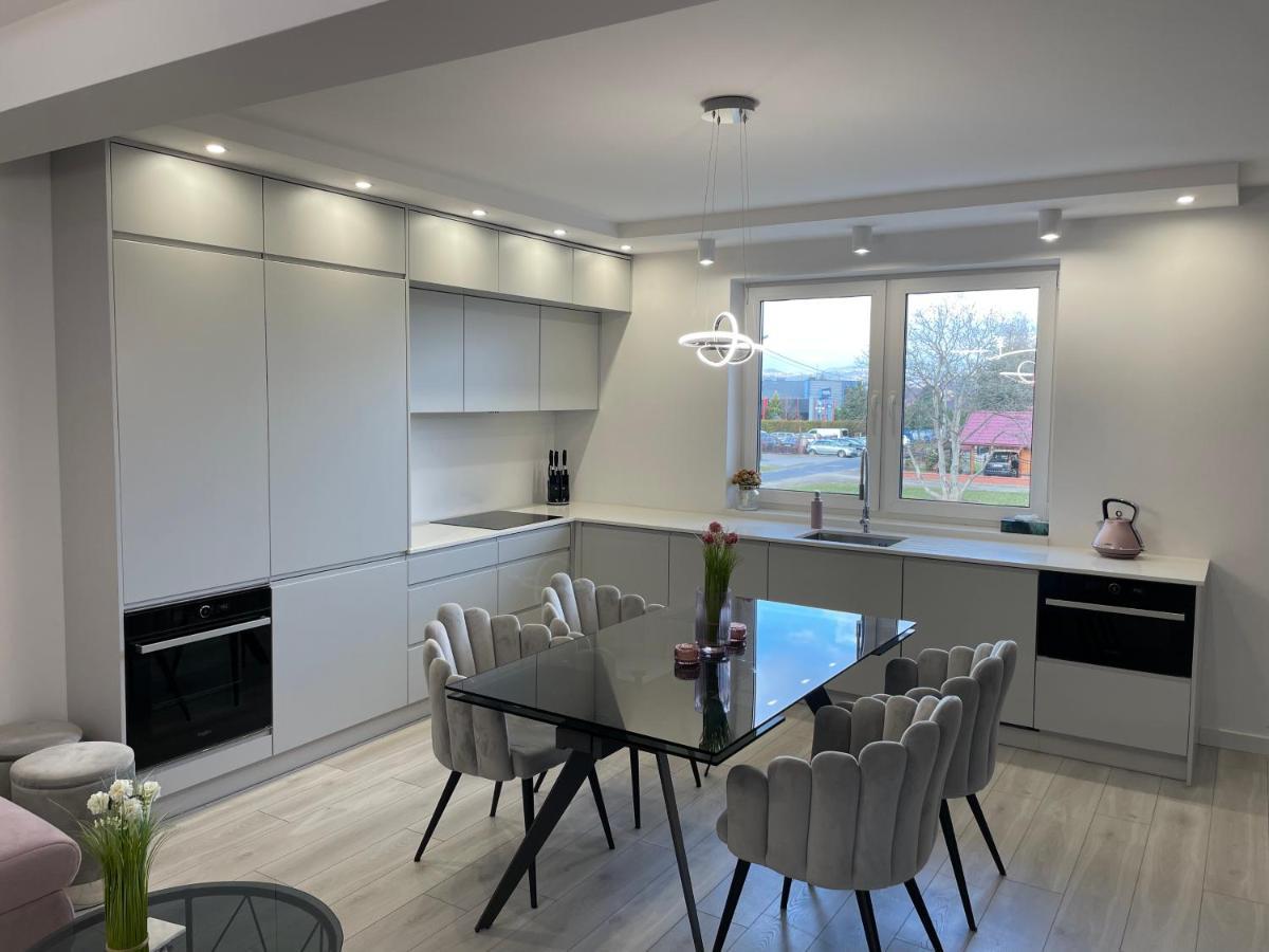 Apartament Luxlook Nowy Sącz Exteriör bild