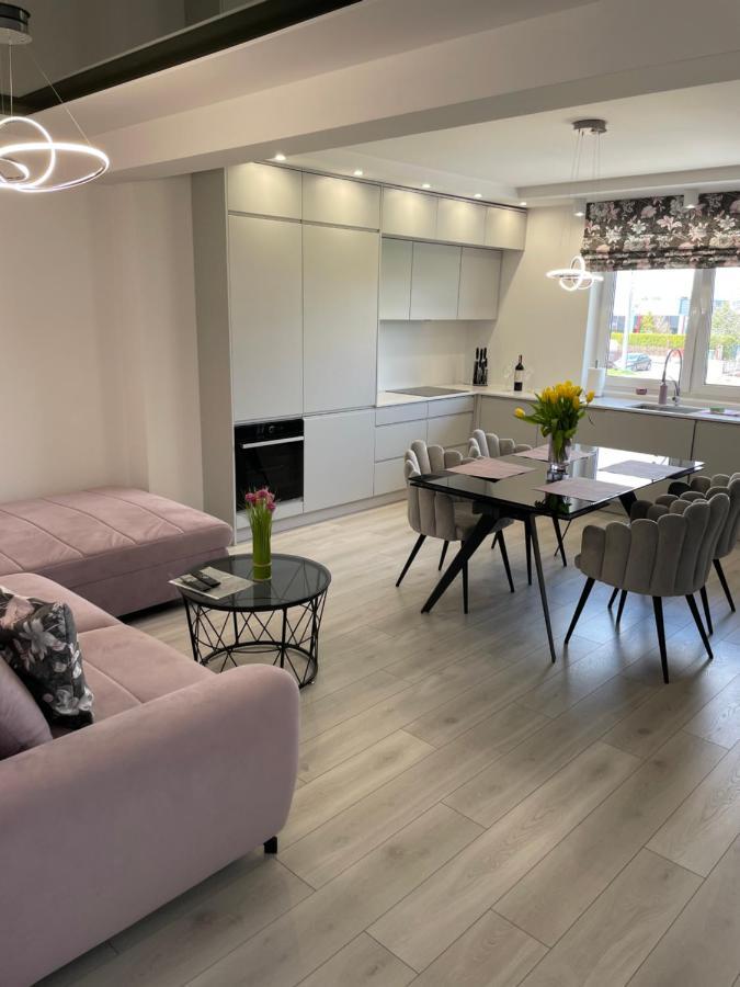 Apartament Luxlook Nowy Sącz Exteriör bild